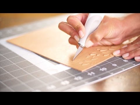 Fiskars® - How To Change The Blade on the Heavy Duty Easy Change Detail Knife