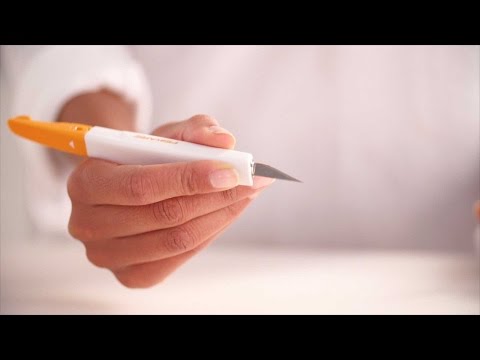 Fiskars® - How To Change The Blade on the Easy Change Detail Knife